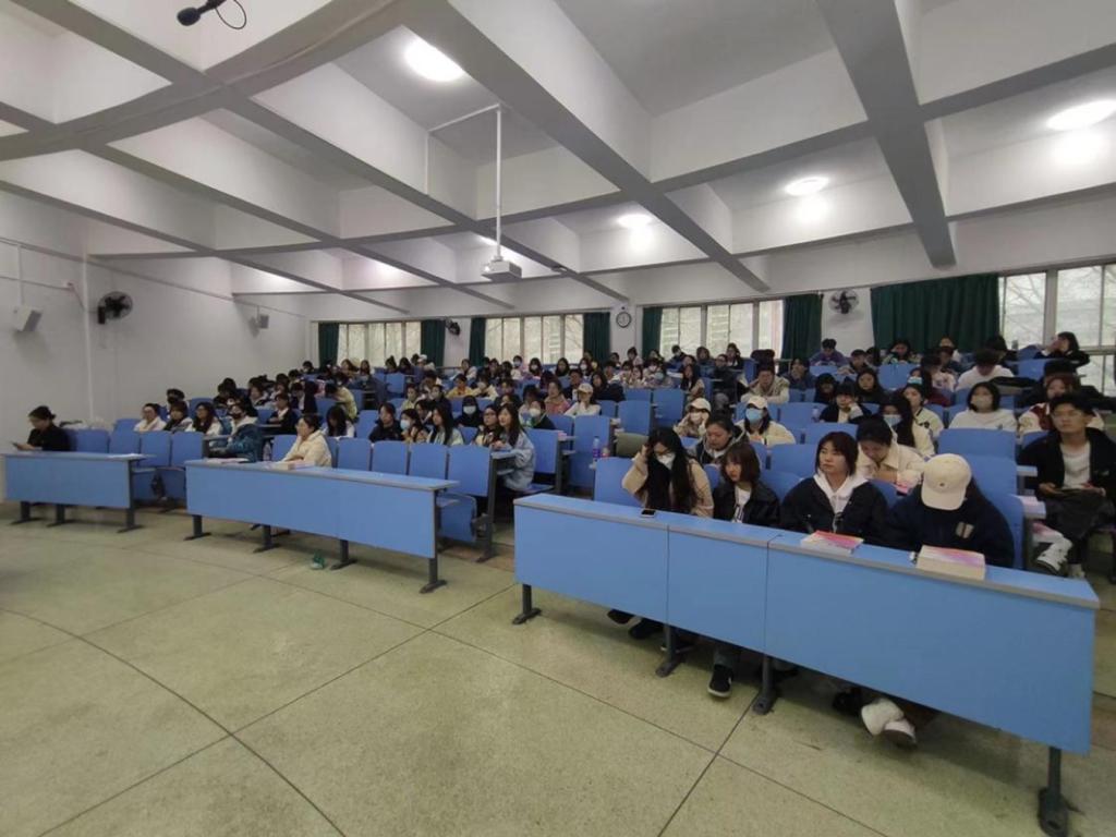 说明: 图片 说明: 图片