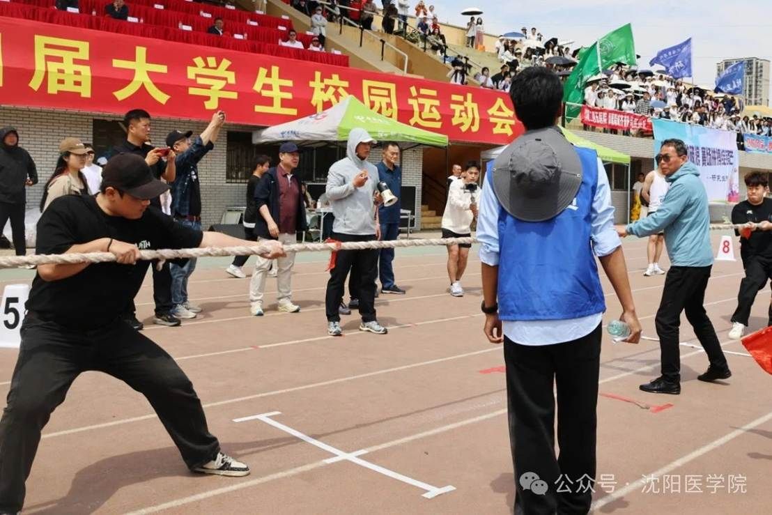 棒球比赛的人 AI 生成的内容可能不正确。