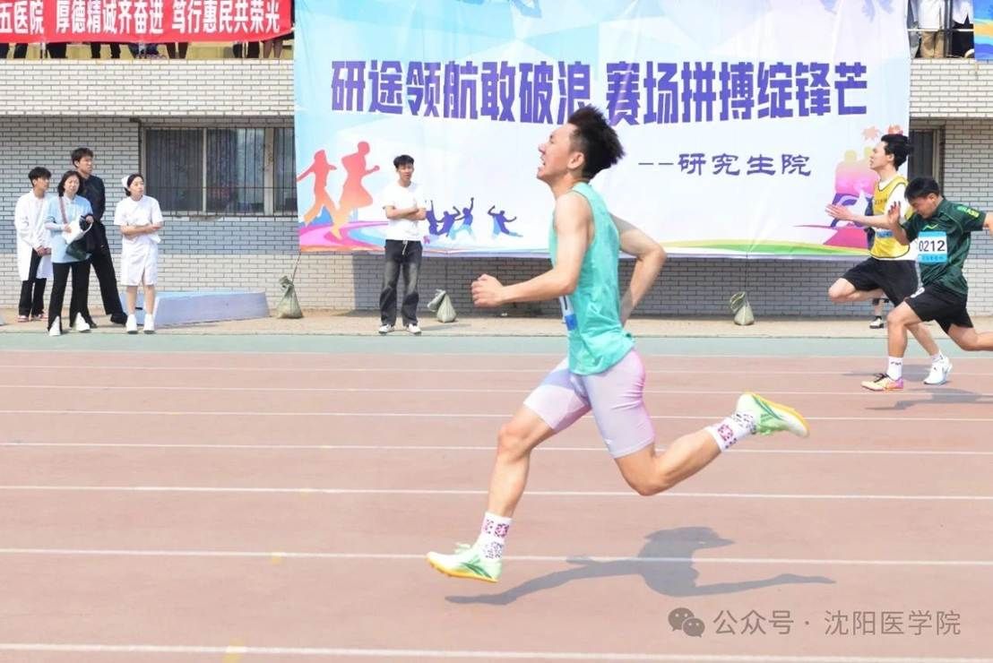 图片包含 运动, 体育, 建筑, 路 AI 生成的内容可能不正确。